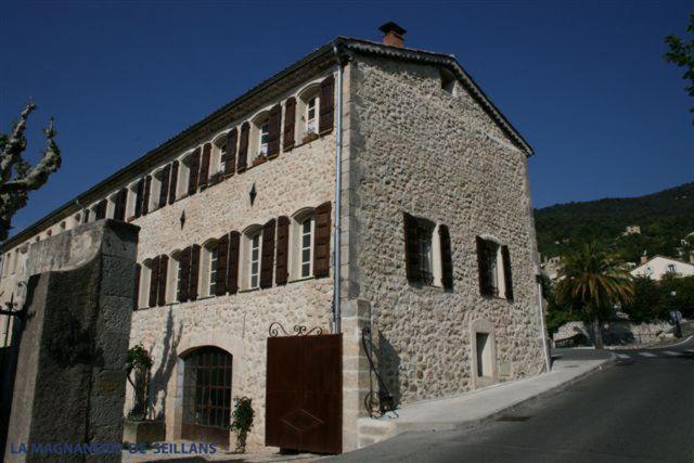 Bed and breakfast La Magnanerie de Seillans Extérieur photo